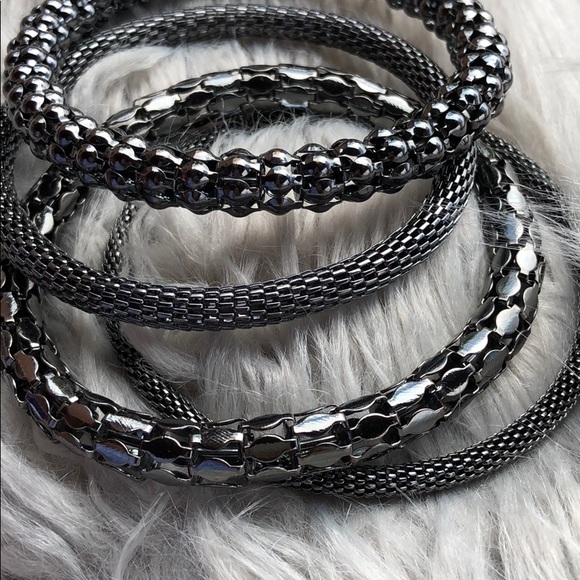 Bracelets - Picture 5 of 5